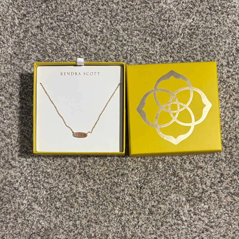 Kendra Scott Gold Pendant Necklace